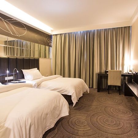 Metropolo, Hefei, Wanda Plaza, Swan Lake Екстериор снимка
